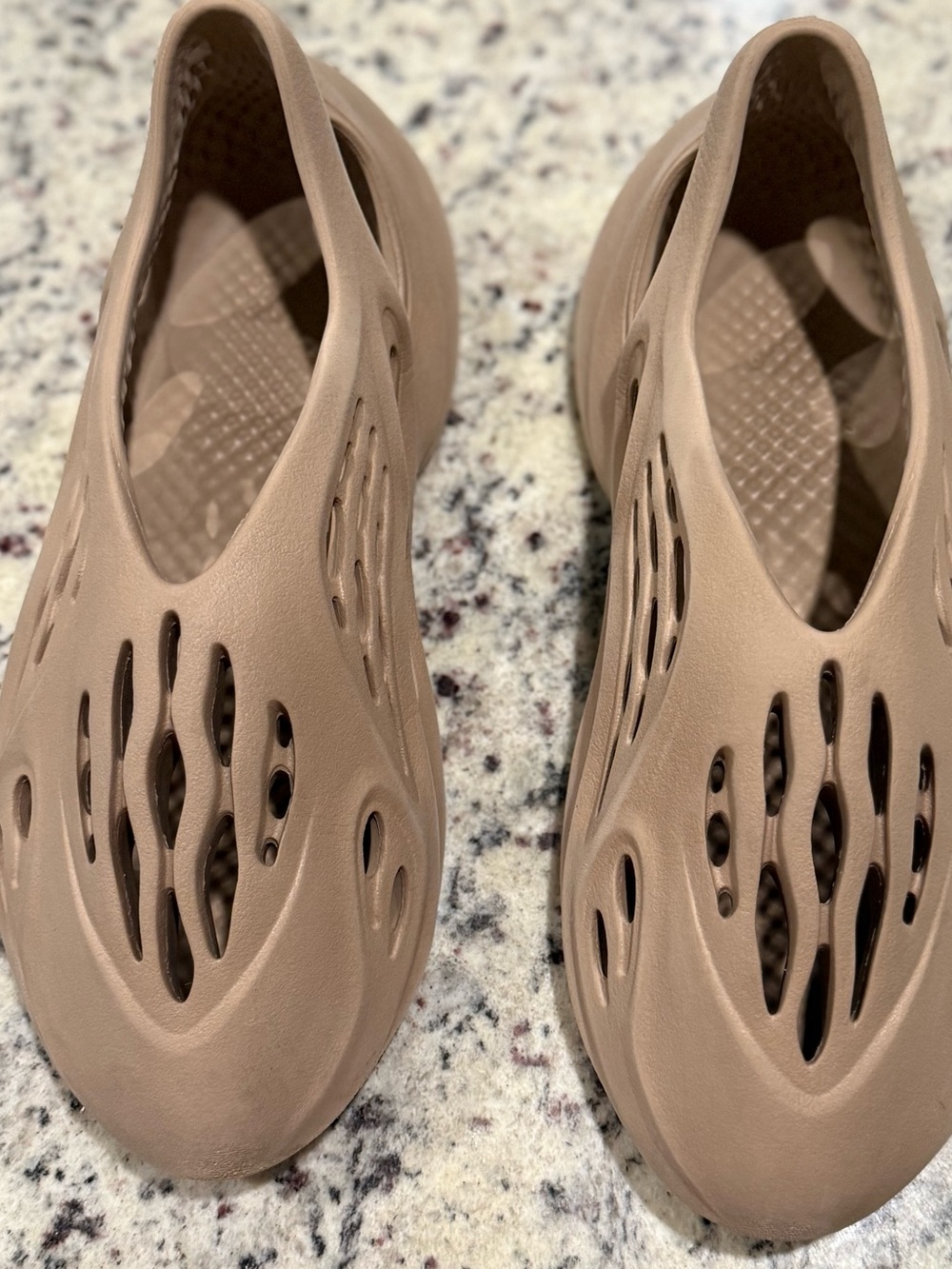 Men’s Yeezy Foam Runners Slip-On Foam Shoes - Taupe